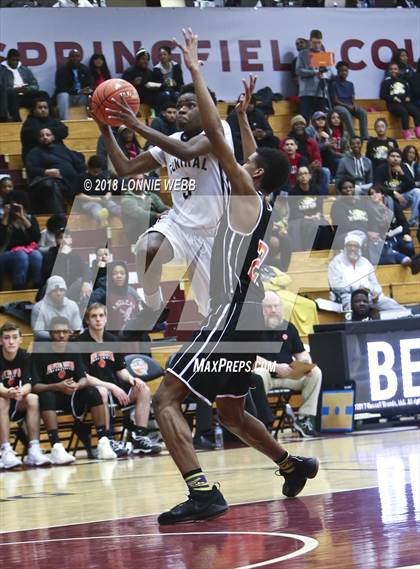 Thumbnail 2 in Newton North vs. Springfield Central (Spalding Hoophall Classic) photogallery.
