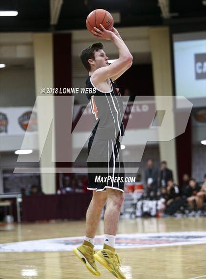 Thumbnail 2 in Newton North vs. Springfield Central (Spalding Hoophall Classic) photogallery.
