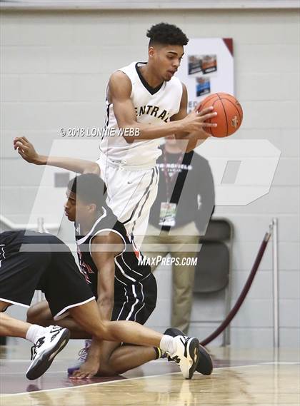 Thumbnail 1 in Newton North vs. Springfield Central (Spalding Hoophall Classic) photogallery.
