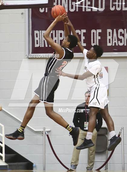 Thumbnail 1 in Newton North vs. Springfield Central (Spalding Hoophall Classic) photogallery.