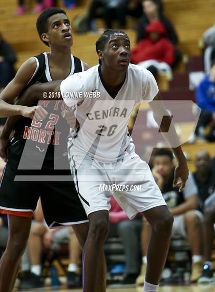 Thumbnail 1 in Newton North vs. Springfield Central (Spalding Hoophall Classic) photogallery.