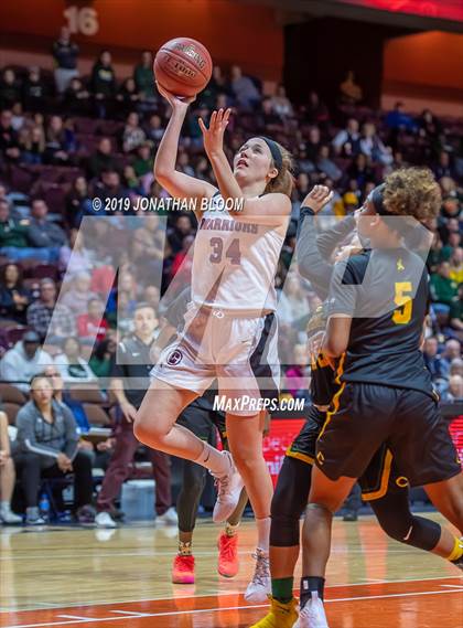 Thumbnail 2 in Trinity Catholic vs. Canton (CIAC Class S Final) photogallery.