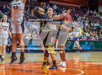 Thumbnail 1 in Trinity Catholic vs. Canton (CIAC Class S Final) photogallery.