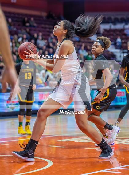 Thumbnail 2 in Trinity Catholic vs. Canton (CIAC Class S Final) photogallery.