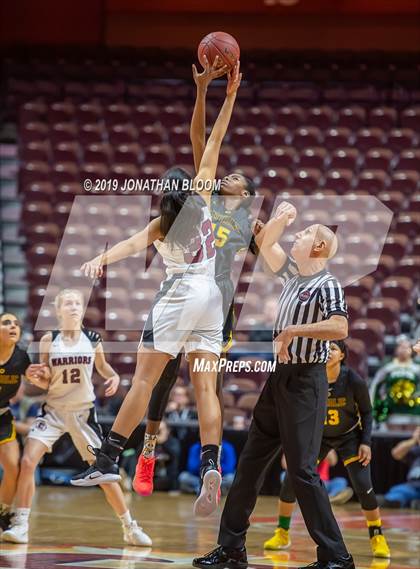 Thumbnail 1 in Trinity Catholic vs. Canton (CIAC Class S Final) photogallery.