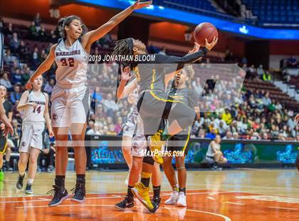 Thumbnail 2 in Trinity Catholic vs. Canton (CIAC Class S Final) photogallery.