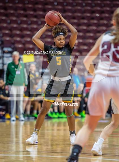 Thumbnail 3 in Trinity Catholic vs. Canton (CIAC Class S Final) photogallery.