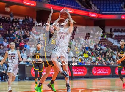 Thumbnail 2 in Trinity Catholic vs. Canton (CIAC Class S Final) photogallery.