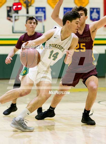 Thumbnail 3 in Simi Valley @ Moorpark photogallery.
