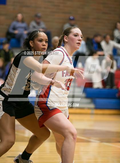 Thumbnail 2 in Nelson @ La Salle photogallery.