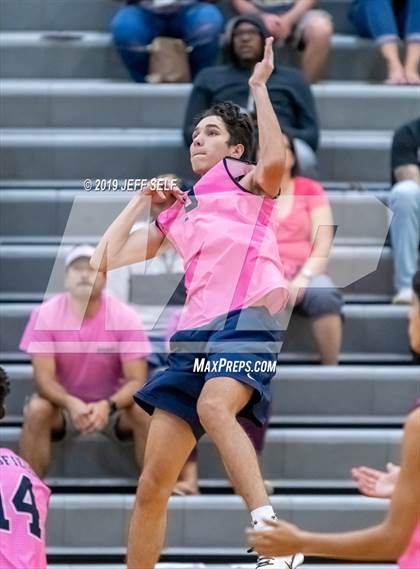 Thumbnail 1 in Grassfield @ Hickory photogallery.