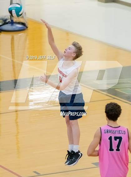 Thumbnail 2 in Grassfield @ Hickory photogallery.