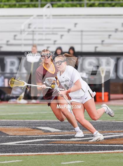 Thumbnail 1 in Menlo-Atherton @ Archbishop Mitty photogallery.