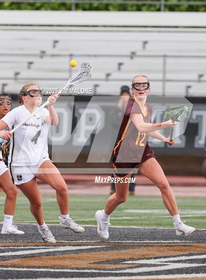 Thumbnail 3 in Menlo-Atherton @ Archbishop Mitty photogallery.