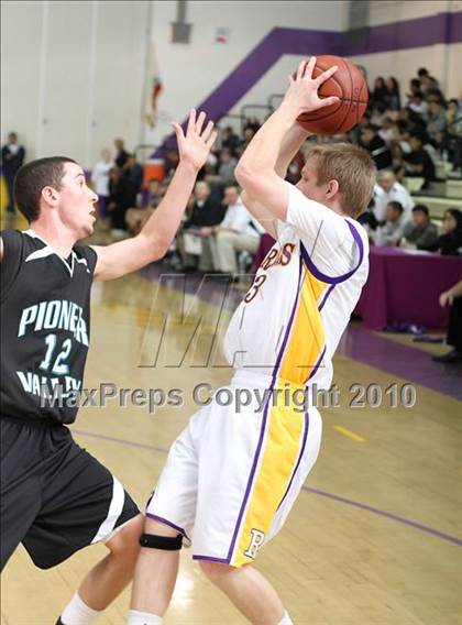 Thumbnail 3 in Pioneer Valley @ Righetti photogallery.