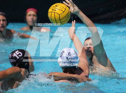 Thumbnail 3 in JV: La Jolla @ La Costa Canyon photogallery.