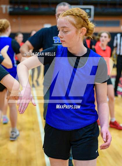 Thumbnail 3 in Kingman Academy vs Lee Williams photogallery.