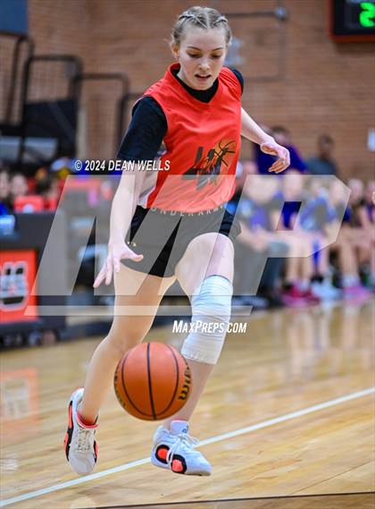 Thumbnail 1 in Kingman Academy vs Lee Williams photogallery.