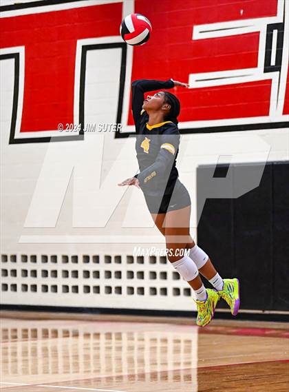 Thumbnail 3 in Terry vs Fort Bend Marshall photogallery.