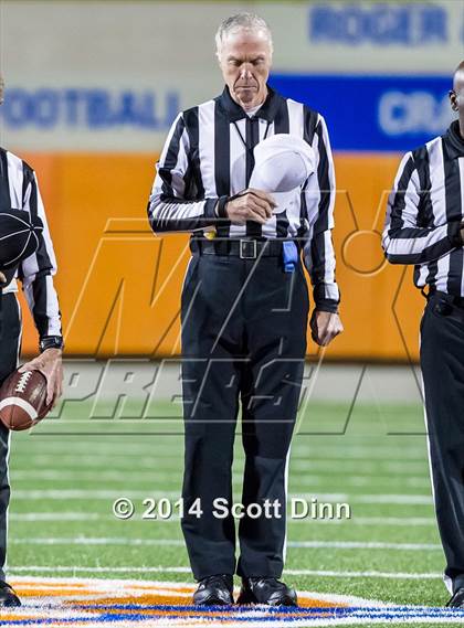 Thumbnail 1 in San Benito vs. Salinas (CCS D1 Final) photogallery.
