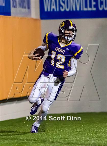 Thumbnail 3 in San Benito vs. Salinas (CCS D1 Final) photogallery.