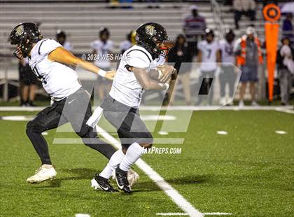 Thumbnail 3 in Jonesboro @ DeSoto Central photogallery.