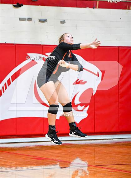 Thumbnail 3 in Burton vs Schulenburg photogallery.