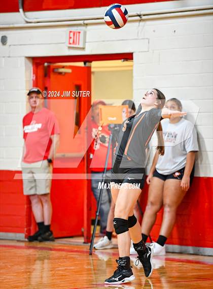 Thumbnail 3 in Burton vs Schulenburg photogallery.