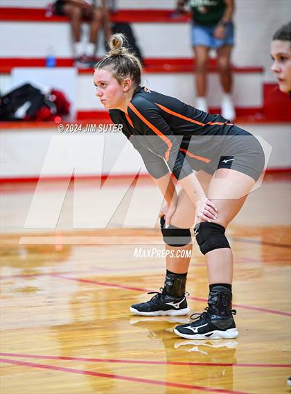 Thumbnail 3 in Burton vs Schulenburg photogallery.