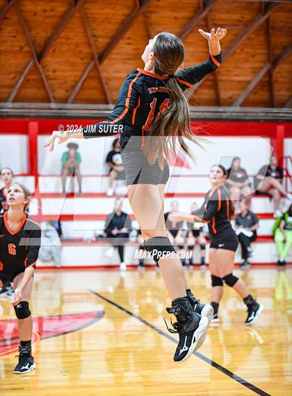 Thumbnail 2 in Burton vs Schulenburg photogallery.