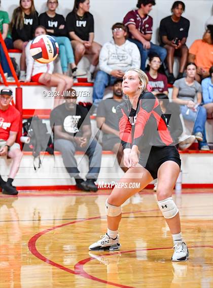 Thumbnail 3 in Burton vs Schulenburg photogallery.