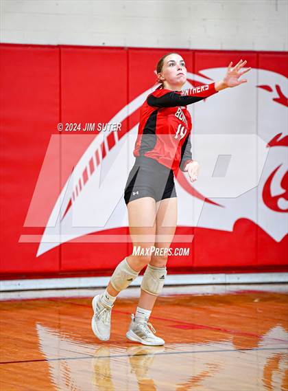 Thumbnail 2 in Burton vs Schulenburg photogallery.