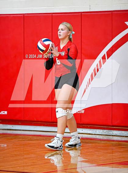 Thumbnail 3 in Burton vs Schulenburg photogallery.