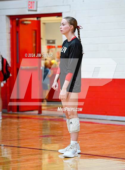 Thumbnail 1 in Burton vs Schulenburg photogallery.