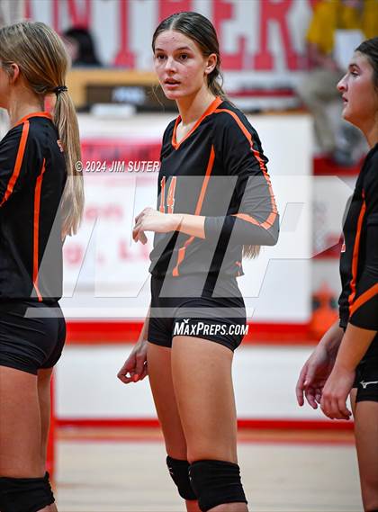 Thumbnail 3 in Burton vs Schulenburg photogallery.