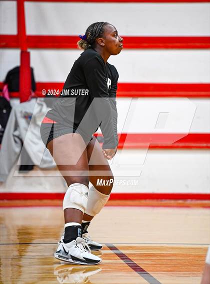 Thumbnail 3 in Burton vs Schulenburg photogallery.