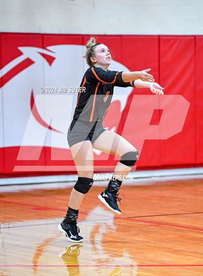 Thumbnail 2 in Burton vs Schulenburg photogallery.