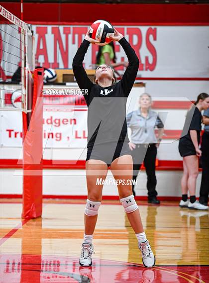 Thumbnail 3 in Burton vs Schulenburg photogallery.