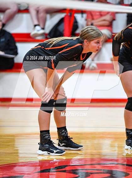 Thumbnail 2 in Burton vs Schulenburg photogallery.