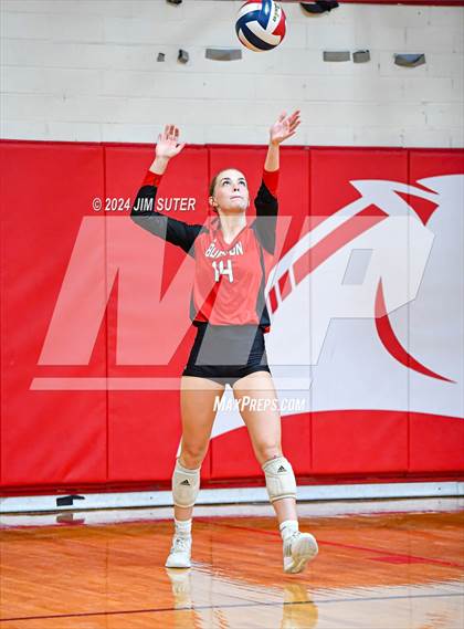 Thumbnail 1 in Burton vs Schulenburg photogallery.