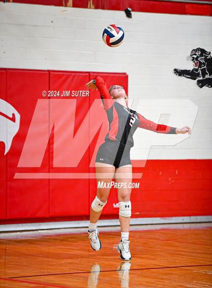 Thumbnail 2 in Burton vs Schulenburg photogallery.