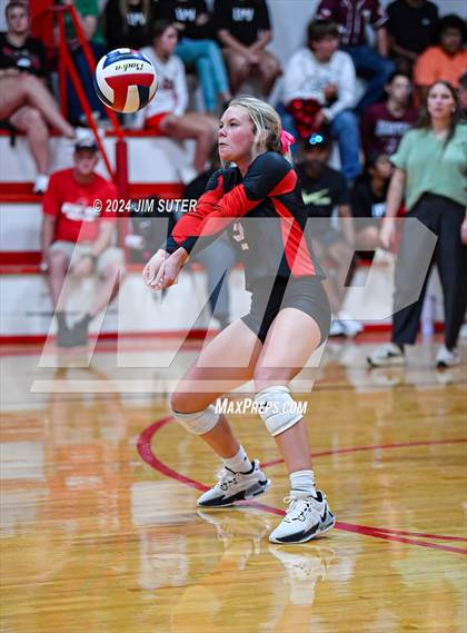 Thumbnail 3 in Burton vs Schulenburg photogallery.