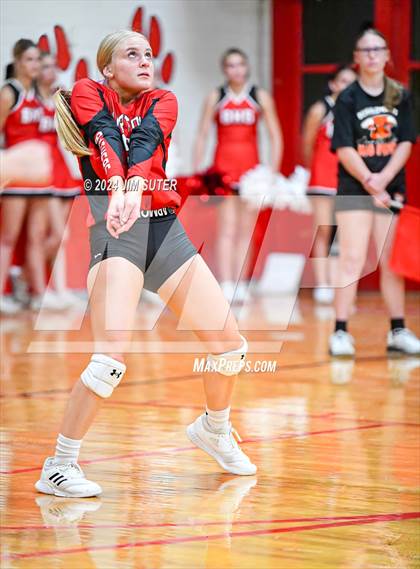 Thumbnail 2 in Burton vs Schulenburg photogallery.