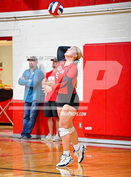 Thumbnail 2 in Burton vs Schulenburg photogallery.