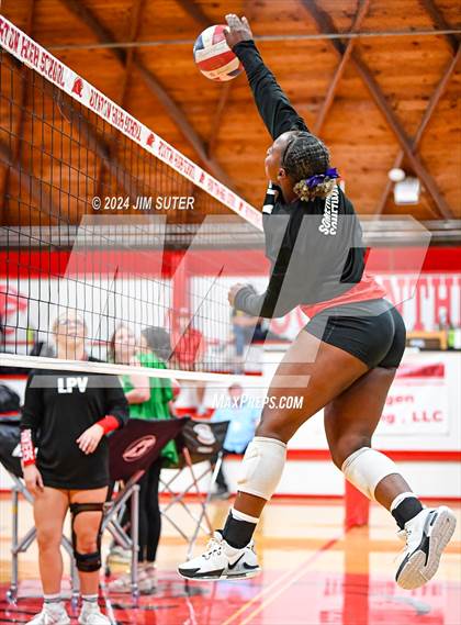 Thumbnail 1 in Burton vs Schulenburg photogallery.