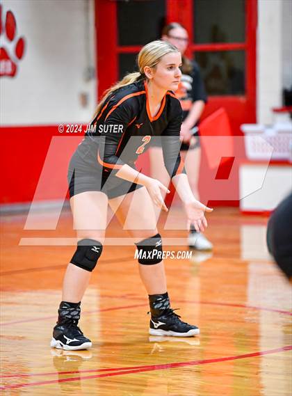 Thumbnail 3 in Burton vs Schulenburg photogallery.