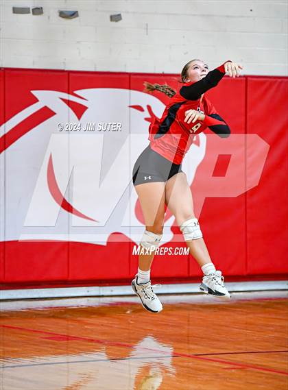 Thumbnail 1 in Burton vs Schulenburg photogallery.