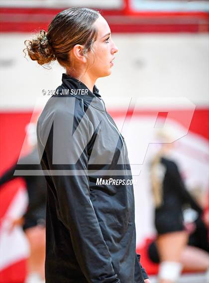 Thumbnail 2 in Burton vs Schulenburg photogallery.
