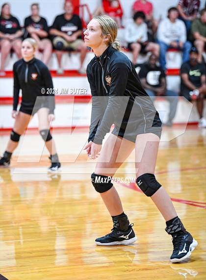 Thumbnail 1 in Burton vs Schulenburg photogallery.