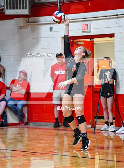 Thumbnail 2 in Burton vs Schulenburg photogallery.